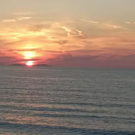 Beatrice's Διαμέρισμα Αχαράβη